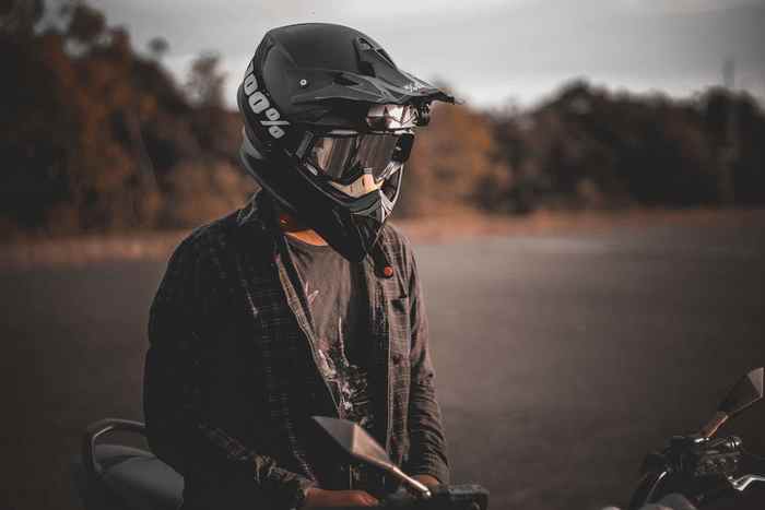 Blouson moto : quelle matière choisir ? cuir ou textile ?